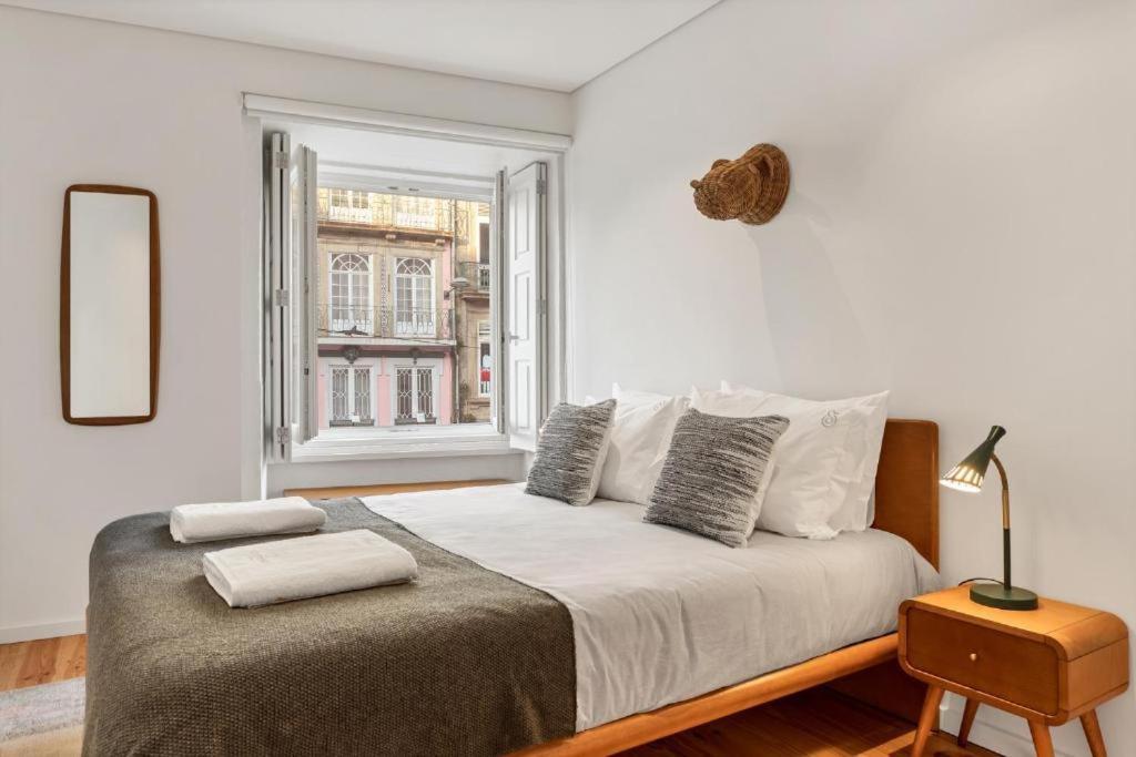 Host Wise - Lovely Shinny Flats With Balcony - Clerigos Porto Zewnętrze zdjęcie