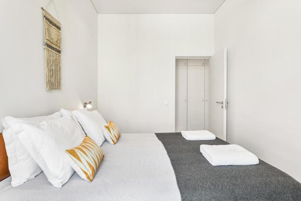 Host Wise - Lovely Shinny Flats With Balcony - Clerigos Porto Zewnętrze zdjęcie