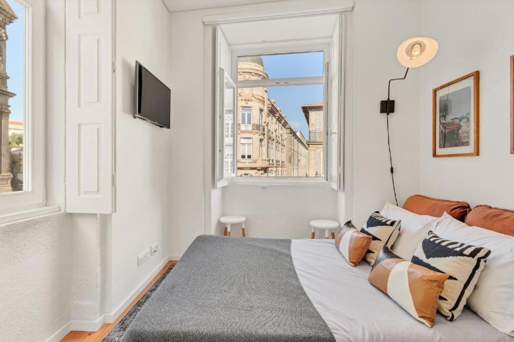 Host Wise - Lovely Shinny Flats With Balcony - Clerigos Porto Zewnętrze zdjęcie
