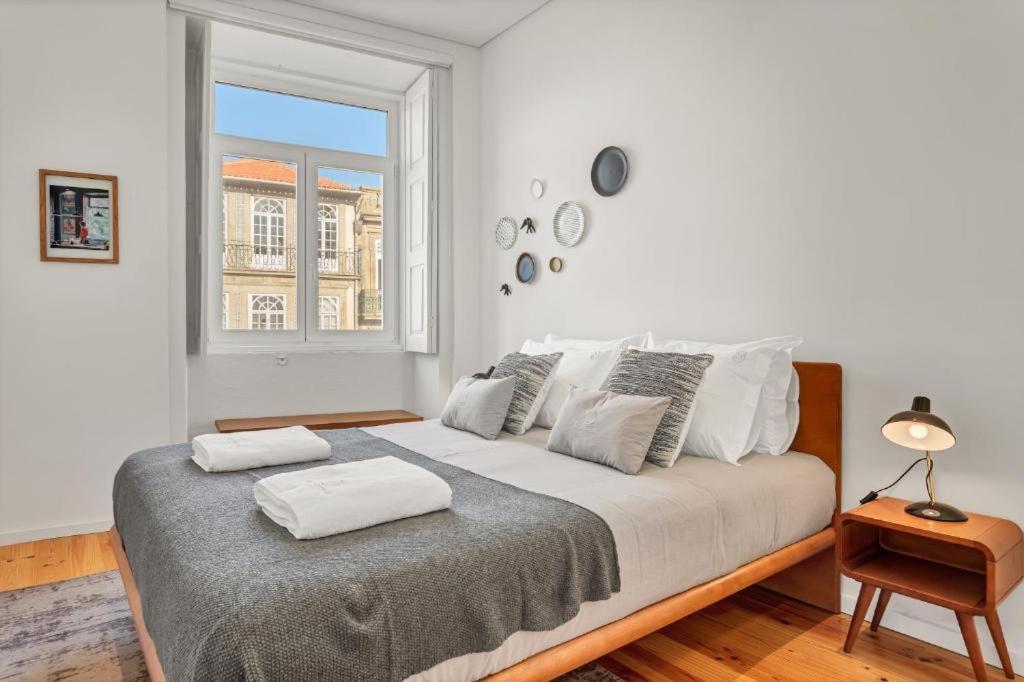 Host Wise - Lovely Shinny Flats With Balcony - Clerigos Porto Zewnętrze zdjęcie