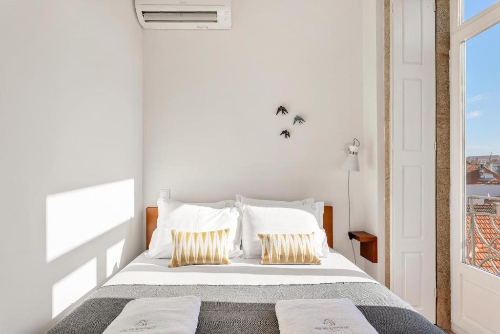 Host Wise - Lovely Shinny Flats With Balcony - Clerigos Porto Zewnętrze zdjęcie