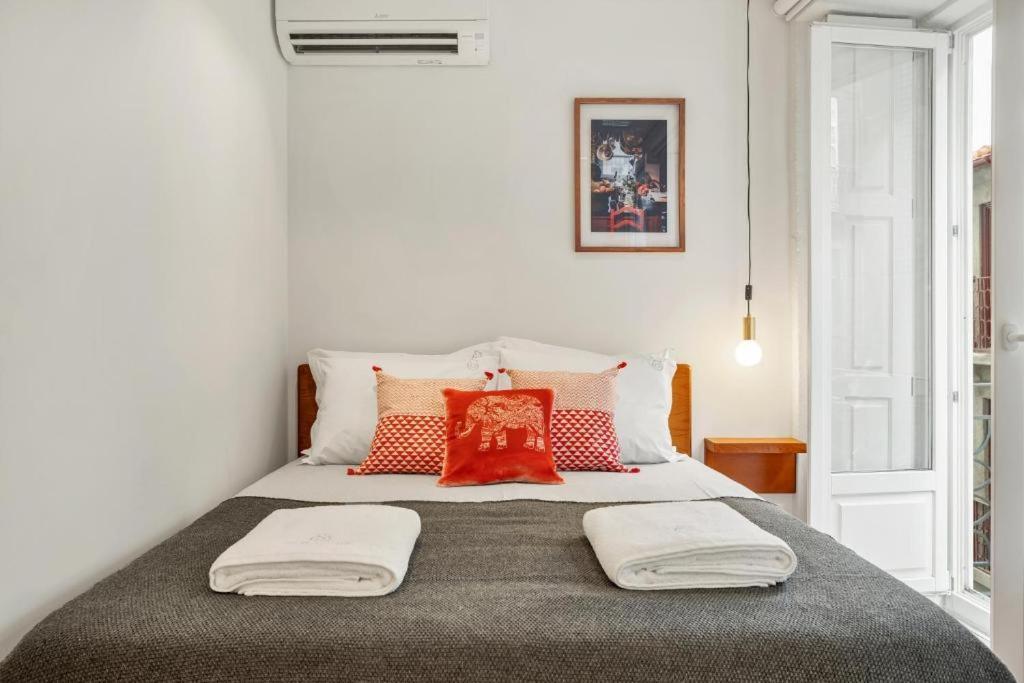 Host Wise - Lovely Shinny Flats With Balcony - Clerigos Porto Zewnętrze zdjęcie