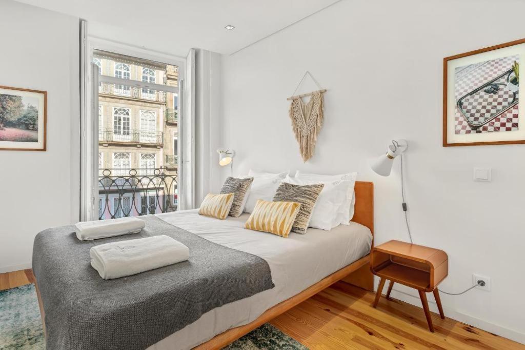 Host Wise - Lovely Shinny Flats With Balcony - Clerigos Porto Zewnętrze zdjęcie